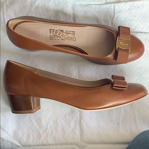 Salvatore Ferragamo Vara Bow Pump